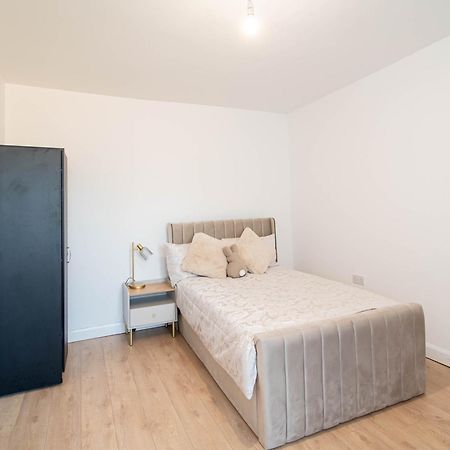 Belgian Studio Apt 2 Хъдърсфийлд Екстериор снимка